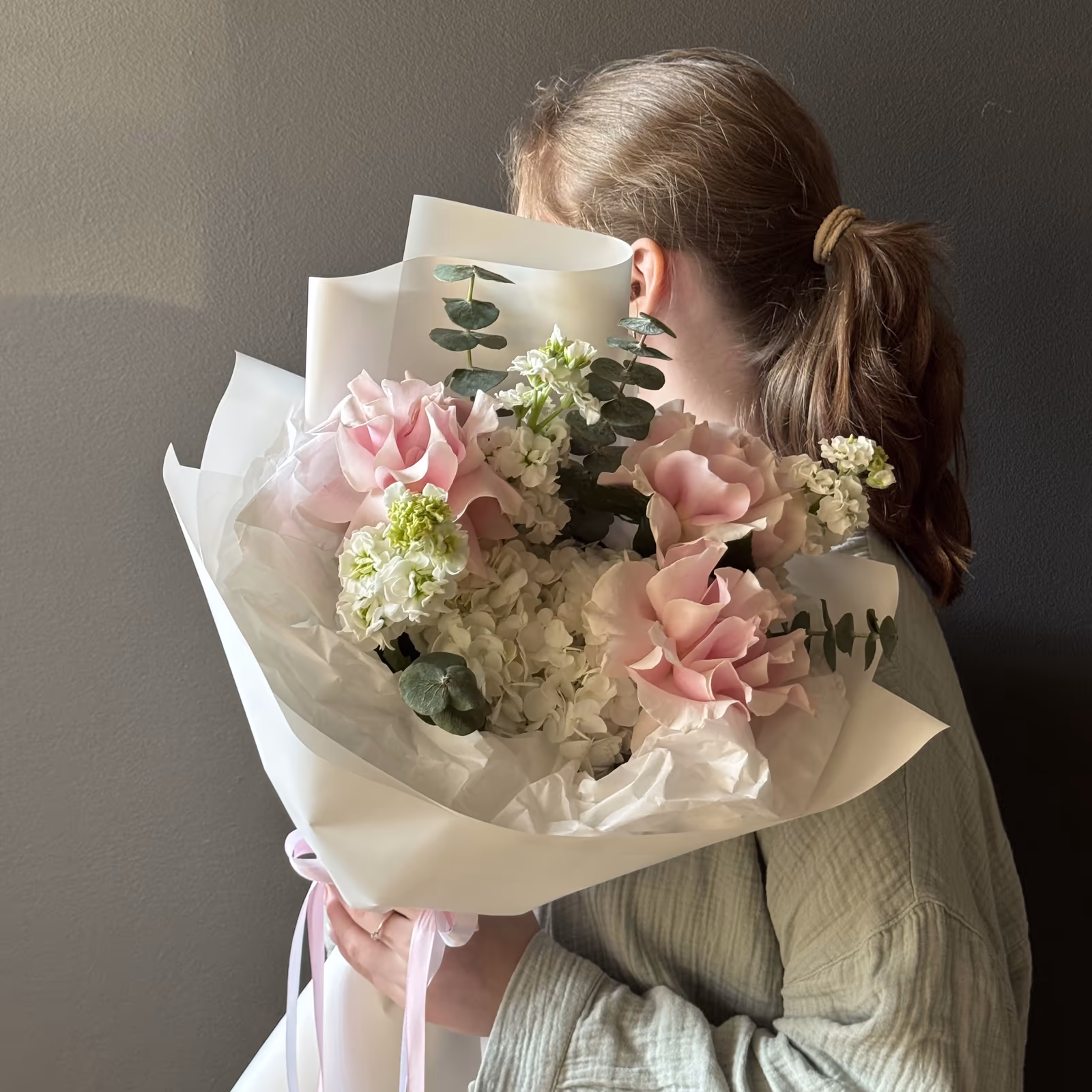 Авторский букет «Нежное прикосновение» — THE ÁME Flowers