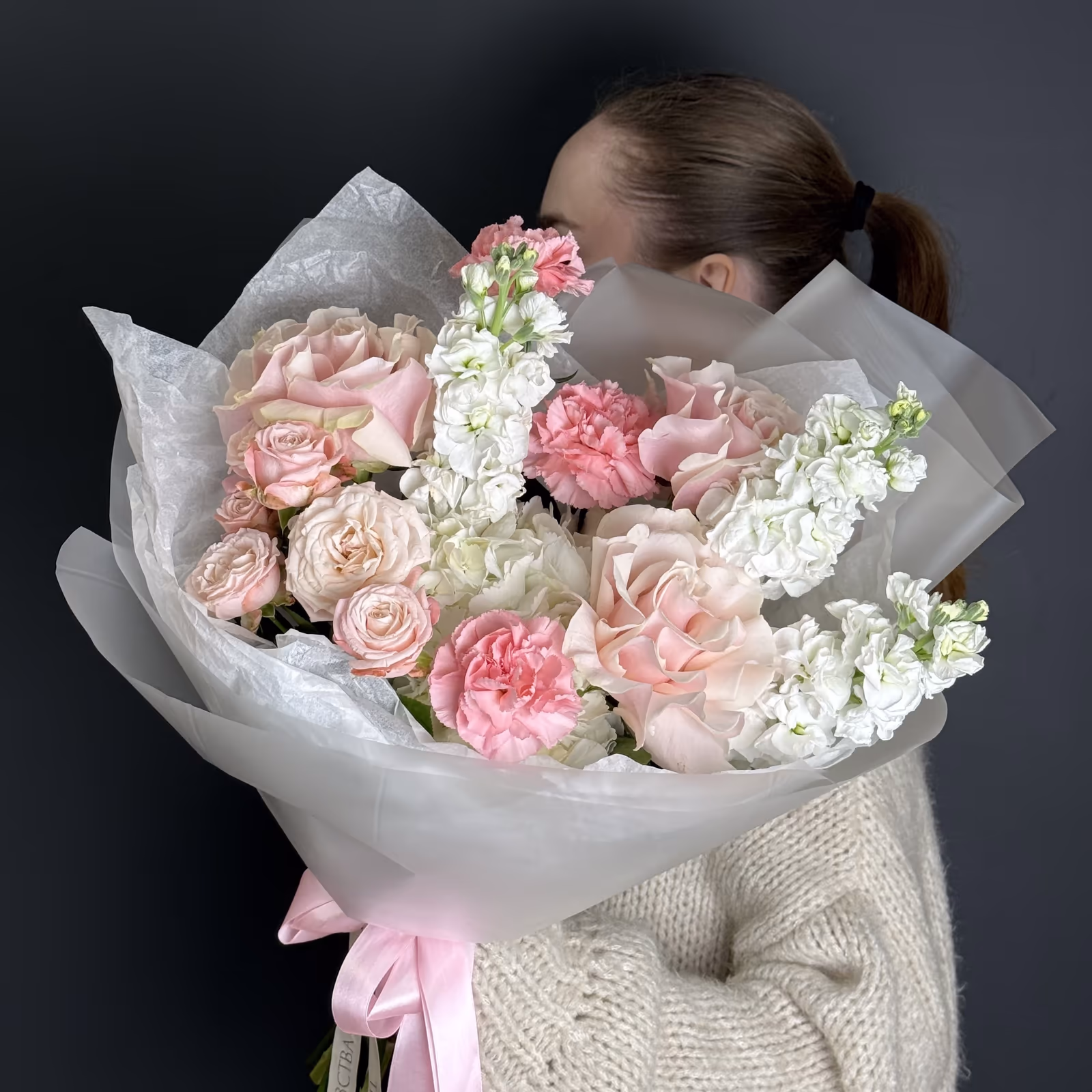 Авторский букет «Пудровое вдохновение» — THE ÁME Flowers