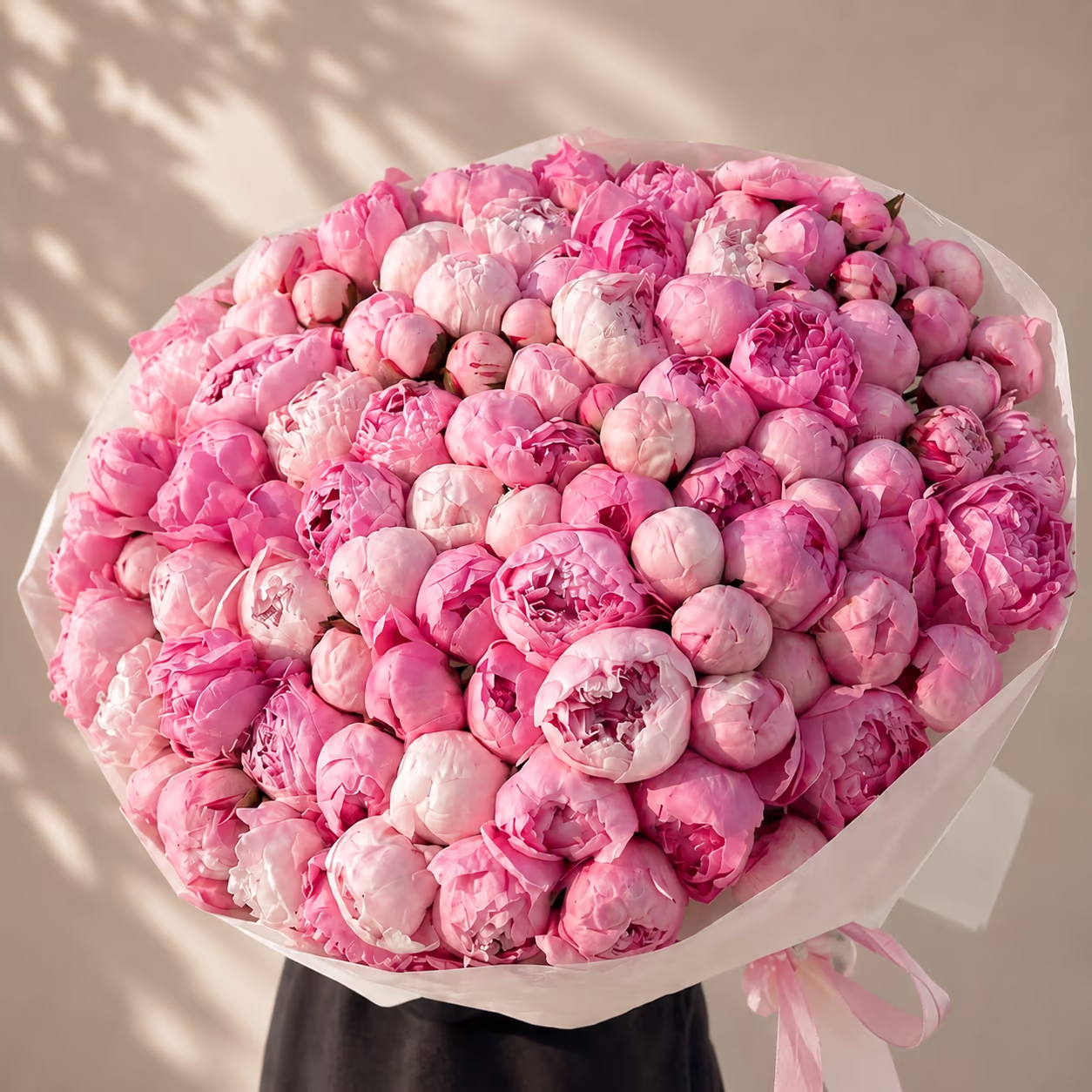 Букет из 101 розового пиона — THE ÁME Flowers