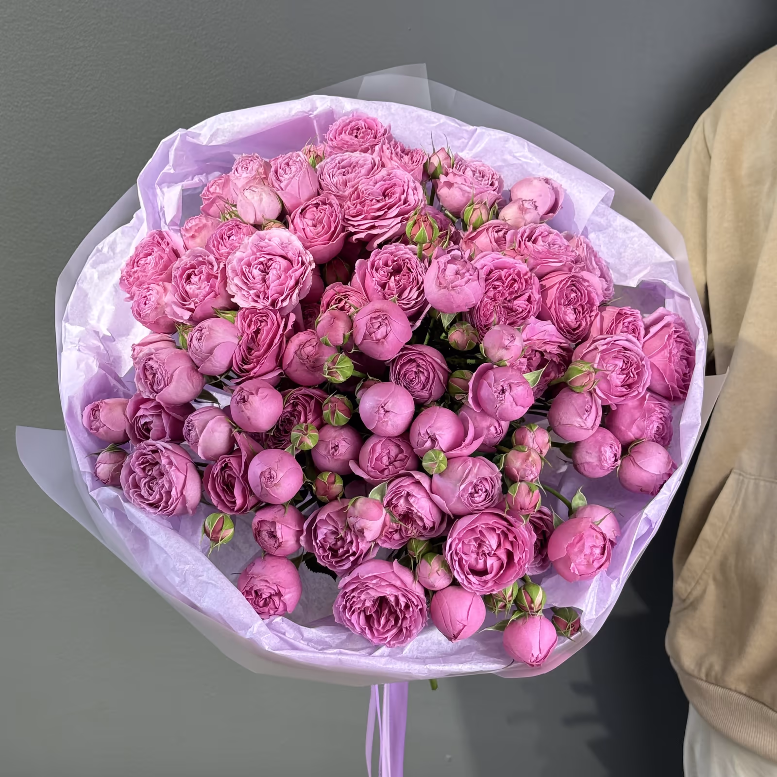 Монобукет из пионовидной розы Мисти Баблз 19шт — THE ÁME Flowers