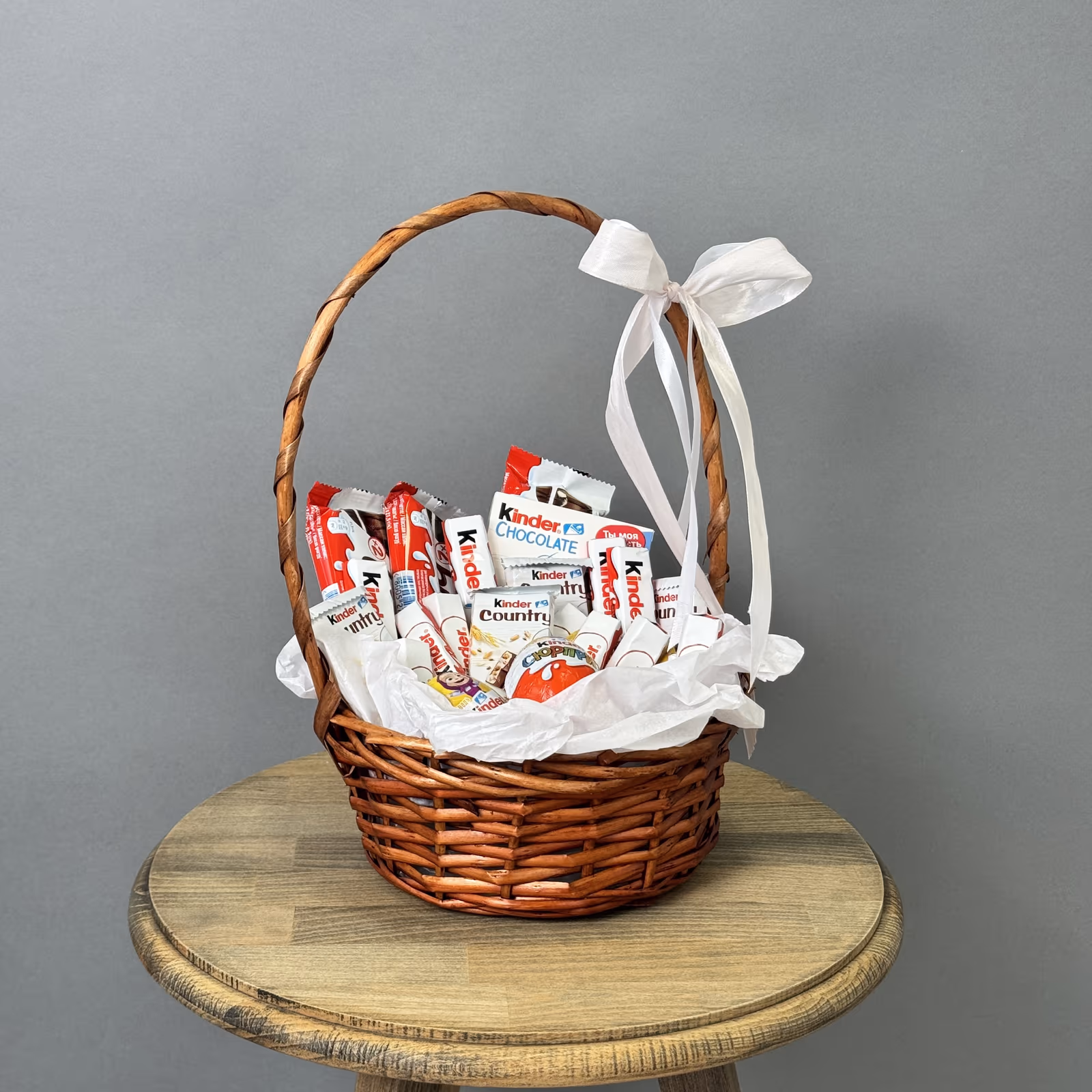 Подарочная корзина Kinder «Сладкое счастье» — фото 3