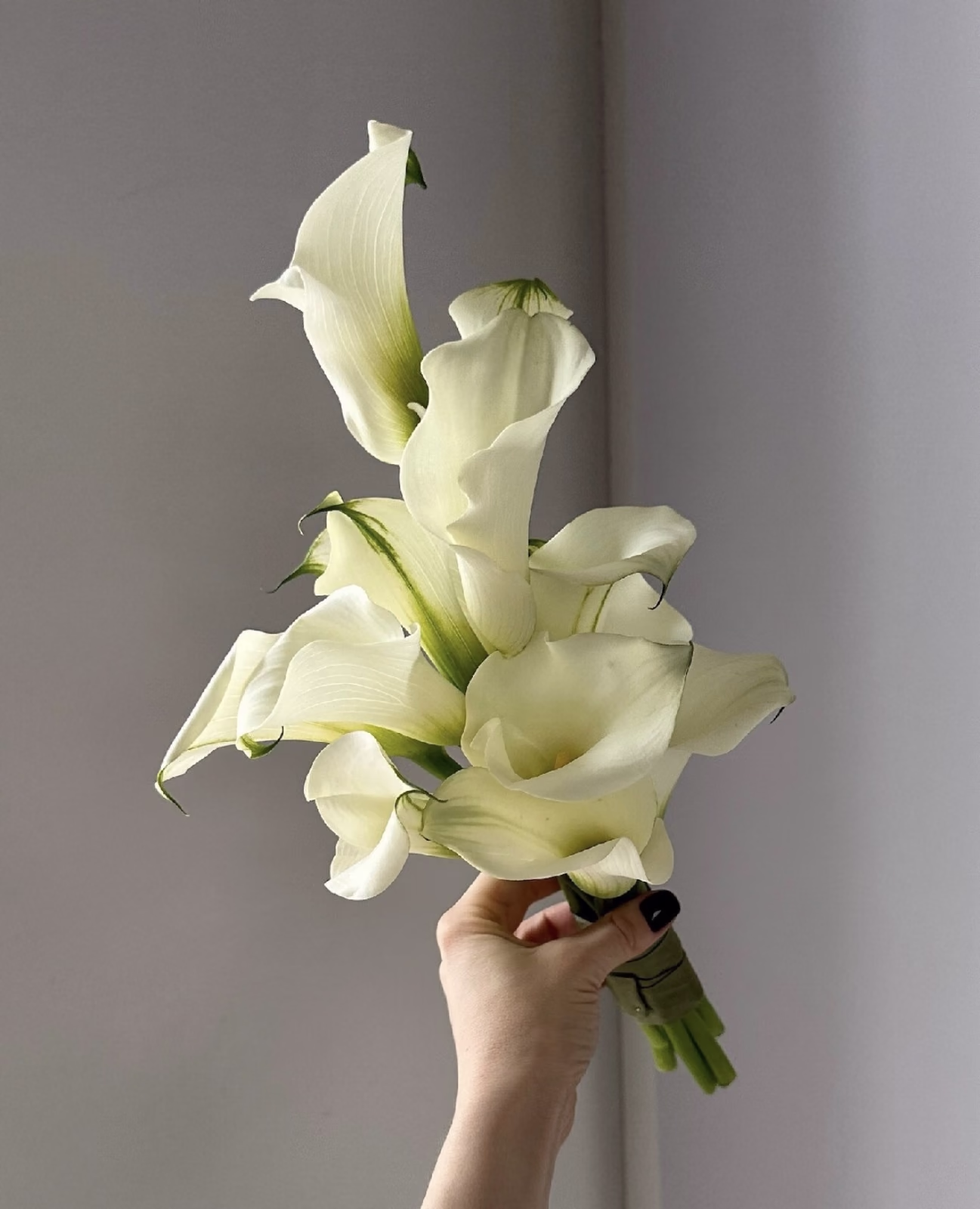 Букет невесты из белых калл — THE ÁME Flowers
