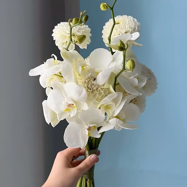 Букет невесты с орхидеями и георгинами — THE ÁME Flowers