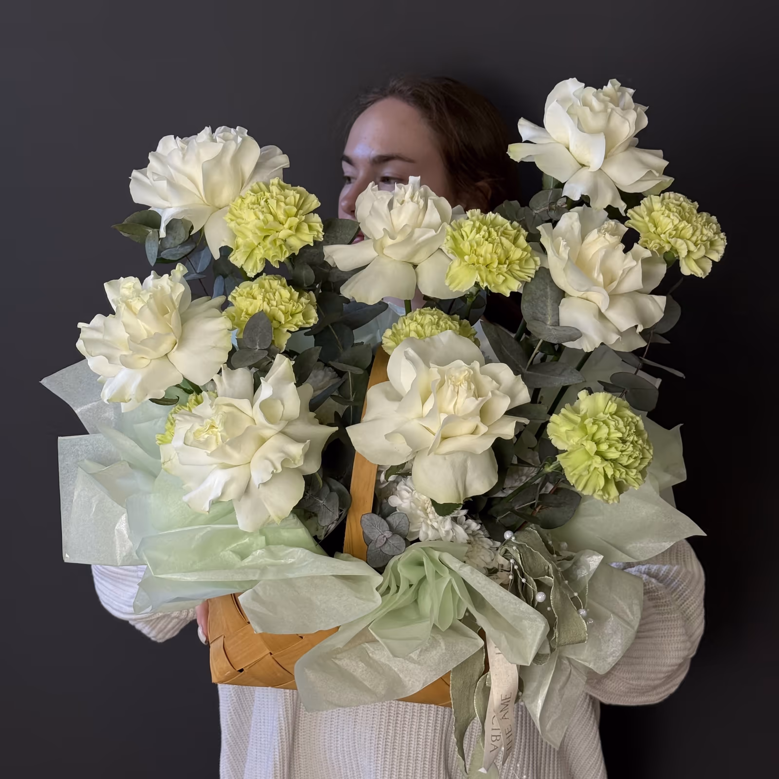 Корзина с цветами «Мятная свежесть» — THE ÁME Flowers