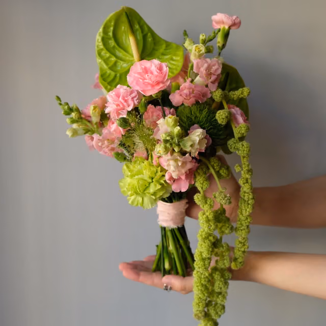 Букет невесты из антуриума, амаранта и паникума — THE ÁME Flowers