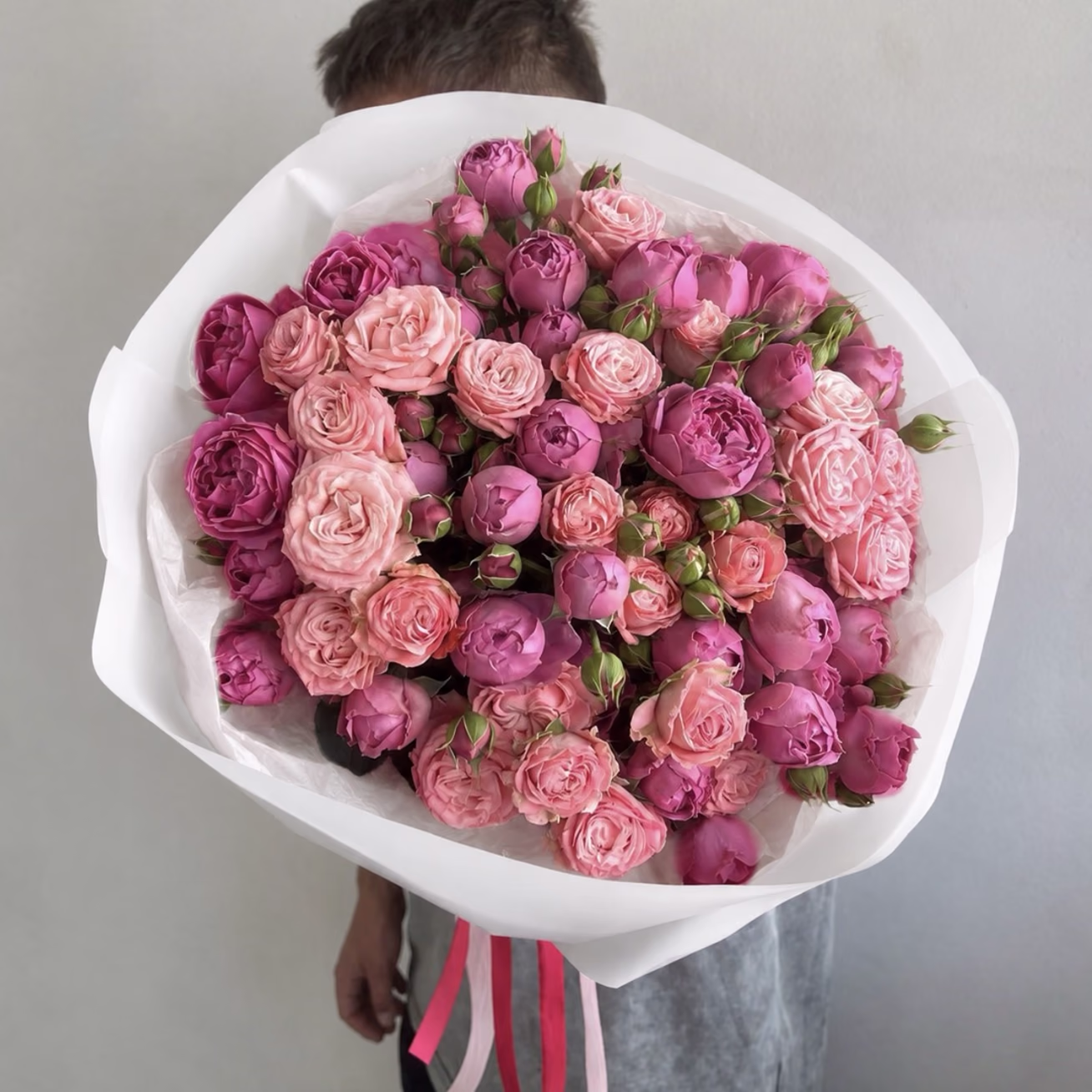 Монобукет из 15 пионовидных кустовых роз «Розовый шарм» — THE ÁME Flowers