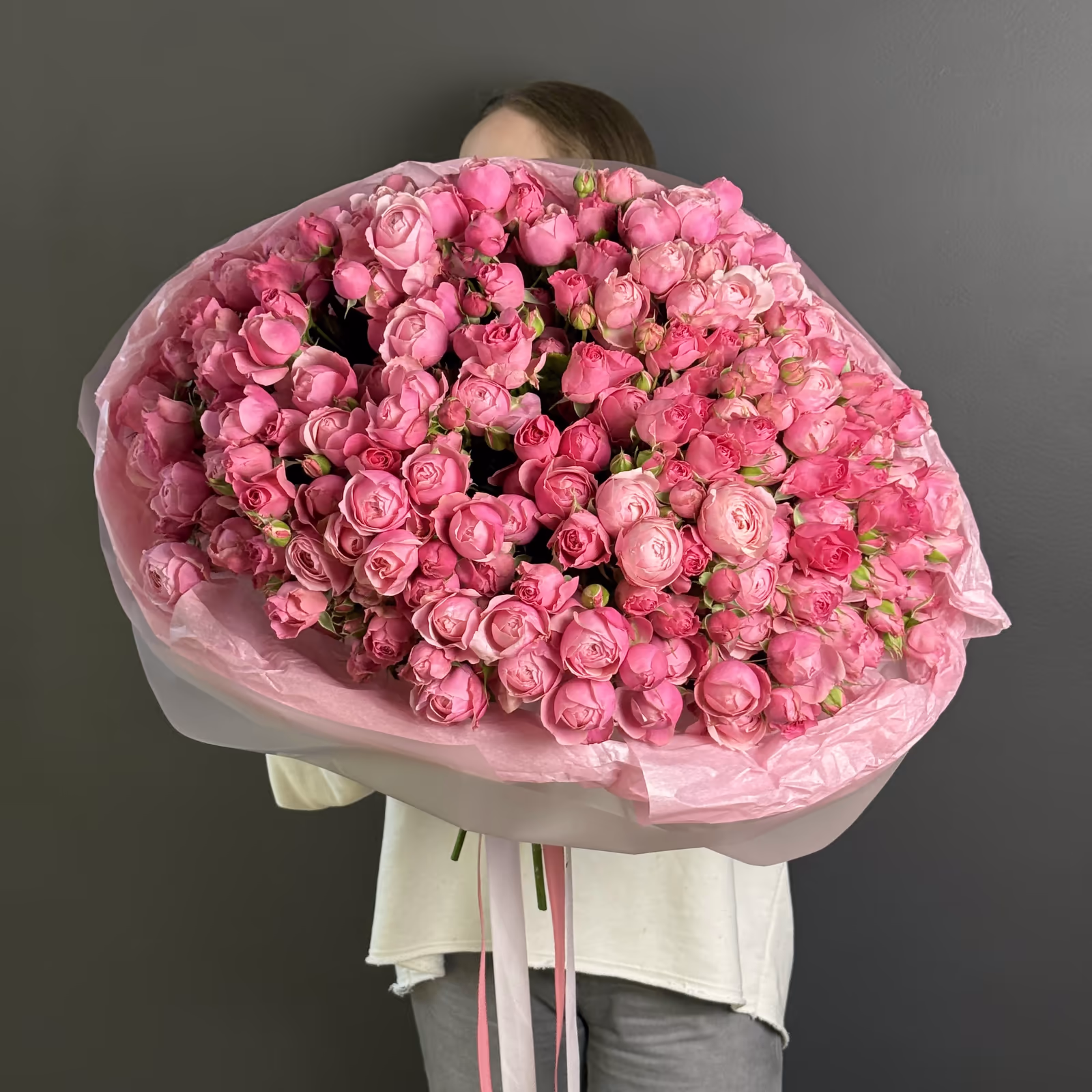 Букет из 51 пионовидной кустовой розы — THE ÁME Flowers