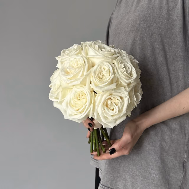 Букет невесты из белых роз — THE ÁME Flowers