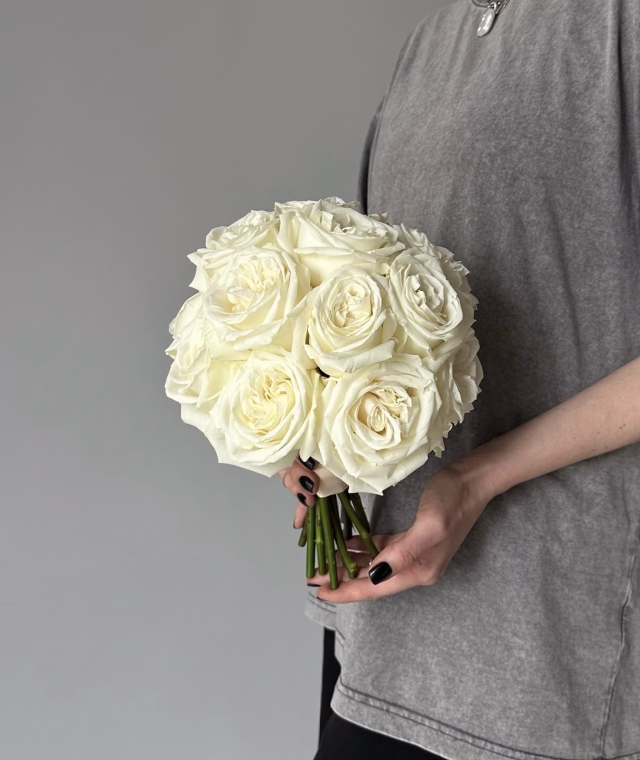 Букет невесты из белых роз — THE ÁME Flowers