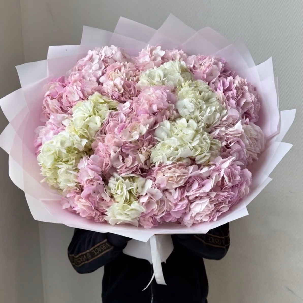 Большой букет из 25 розовых гортензий — THE ÁME Flowers