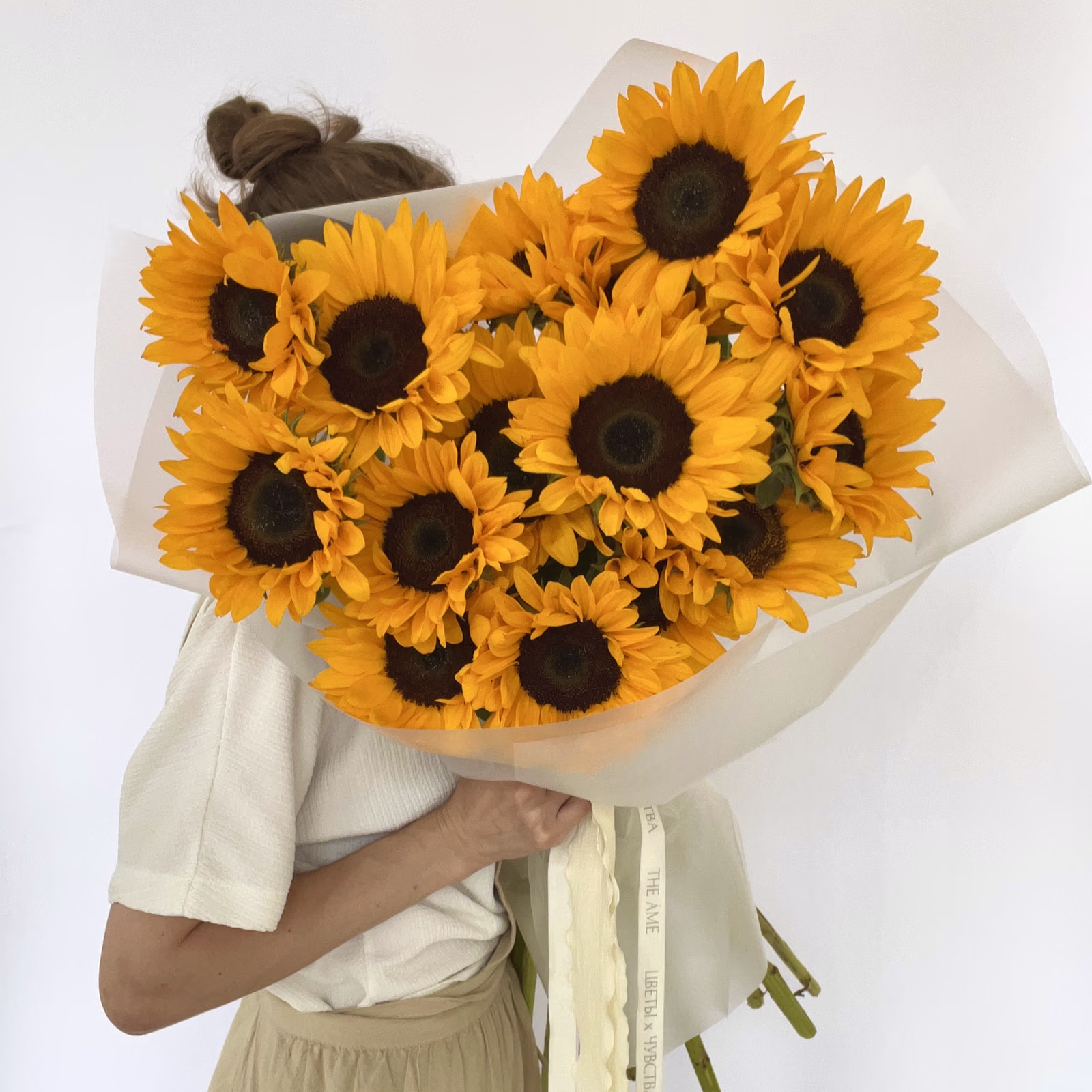 Монобукет из 15 подсолнухов «Солнечный день» — THE ÁME Flowers
