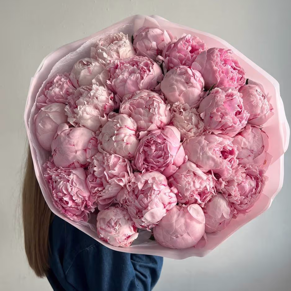Букет из 27 пионов — THE ÁME Flowers