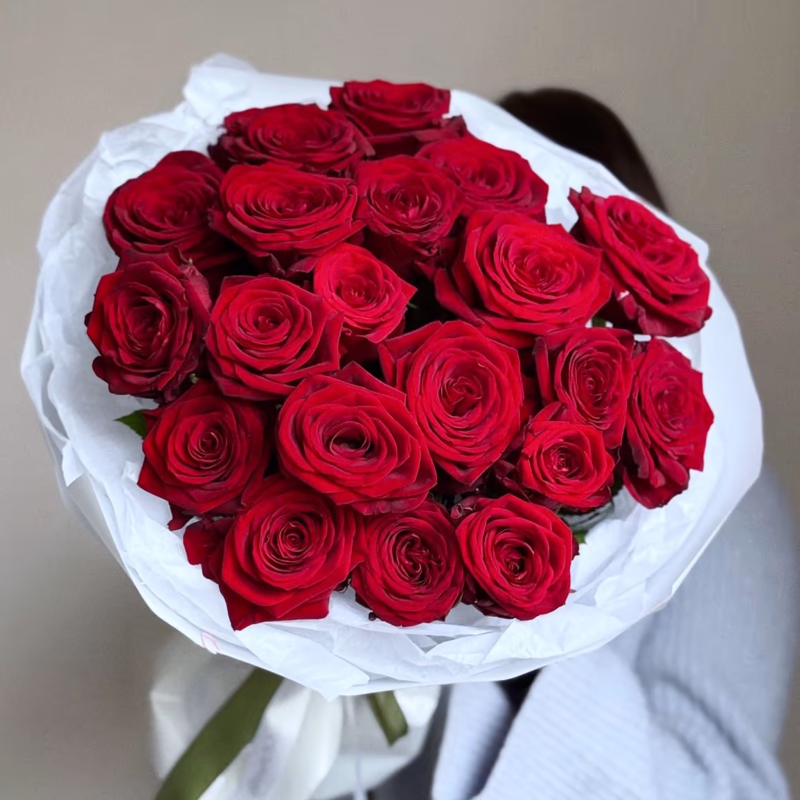 Монобукет из красных роз «Алый шедевр» — THE ÁME Flowers