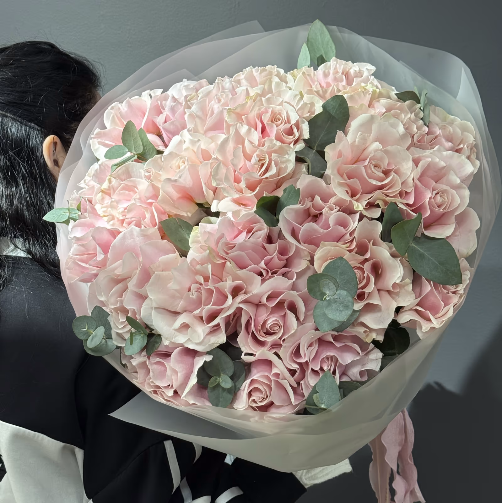 Монобукет из Французских роз 25шт — THE ÁME Flowers