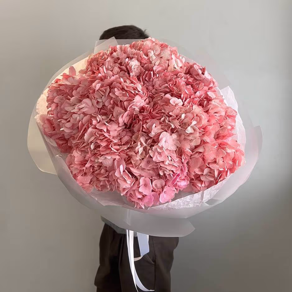Букет из 15 розовых гортензий — THE ÁME Flowers