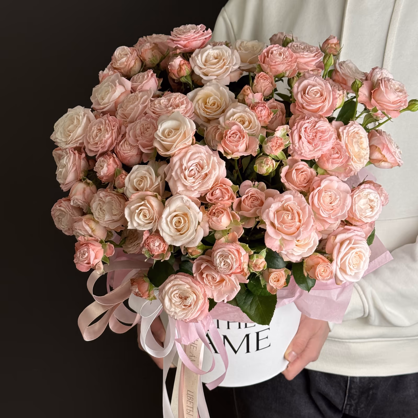 Коробка с цветами «Персиковый нектар» — THE ÁME Flowers