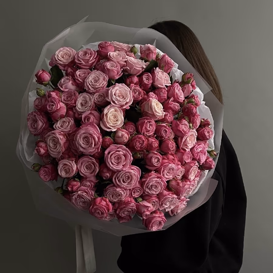 Монобукет из пионовидных роз Леди Бомбастик — THE ÁME Flowers