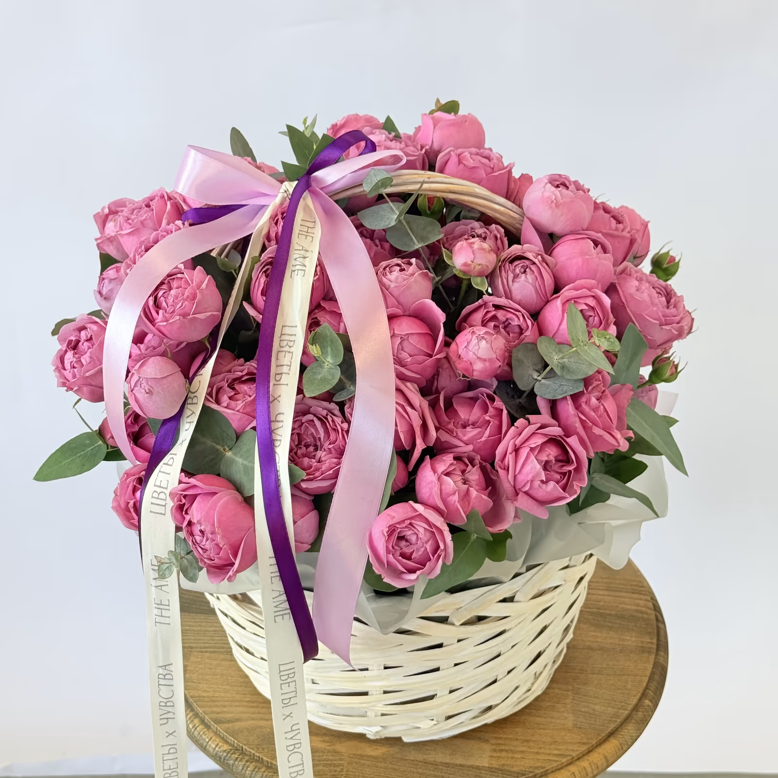 Корзина с розами «Сиреневая симфония» — THE ÁME Flowers