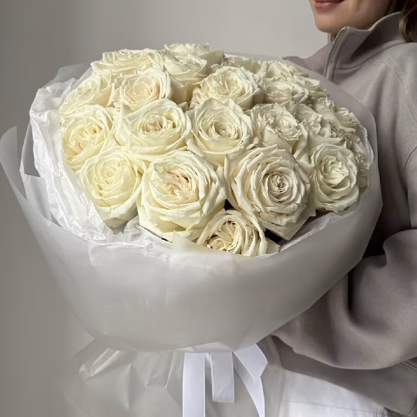 Монобукет из белой розы Плайя Бланка — THE ÁME Flowers